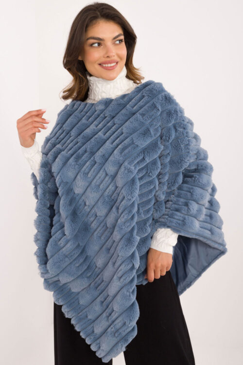 Poncho model 200206 AT