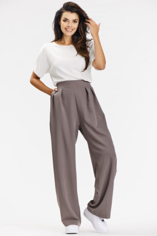 Women trousers model 201252 awama