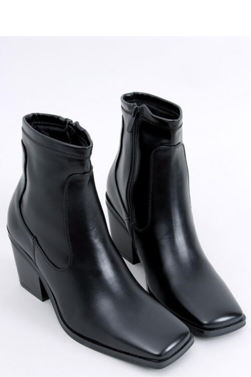 Heel boots model 170593 Inello